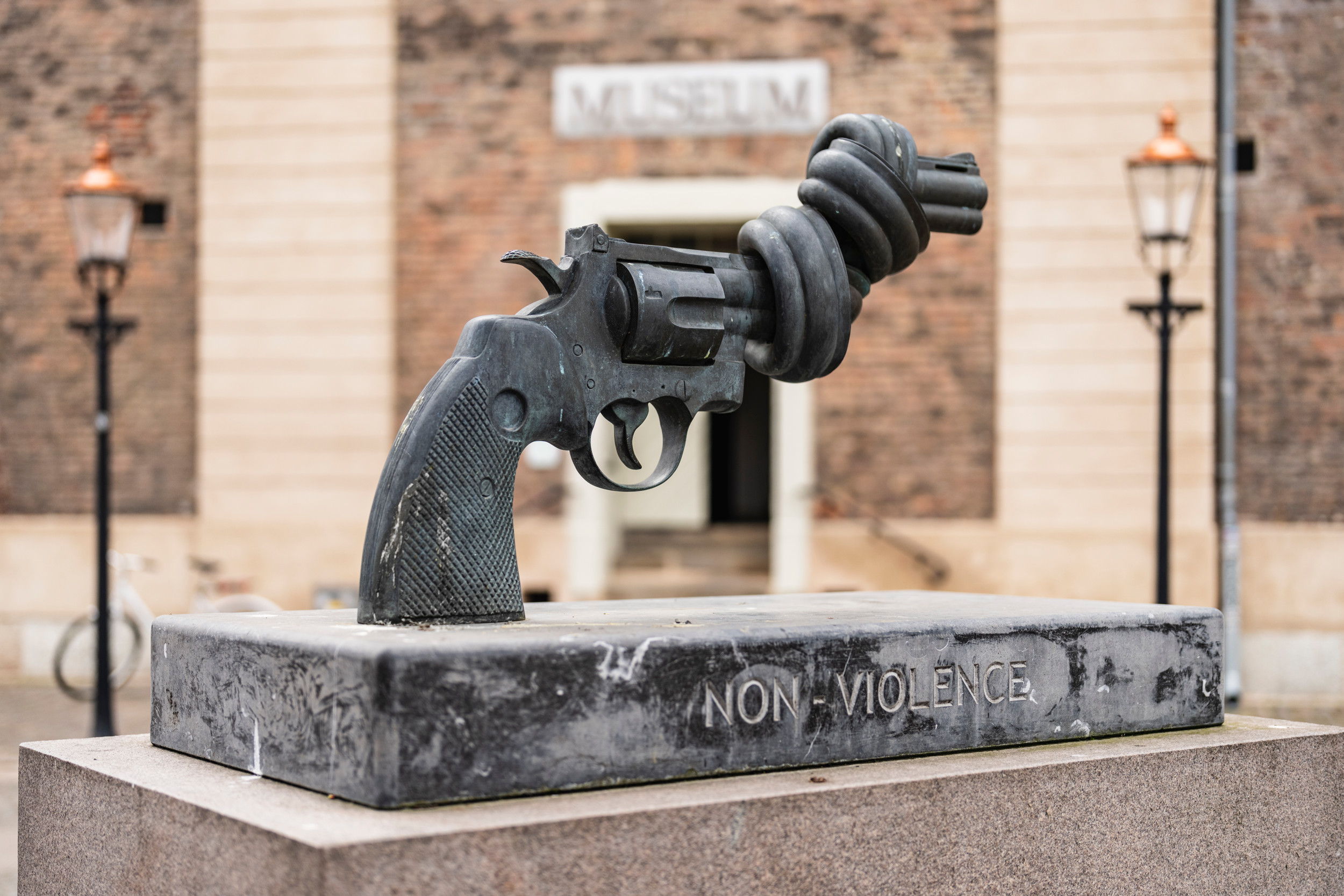 Carl Fredrik Reuterswärds non violence pistol